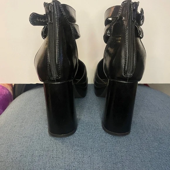 Fashion to Figure Maria Platform Heel- Black Patent- Size 9W - Picture 3 of 10